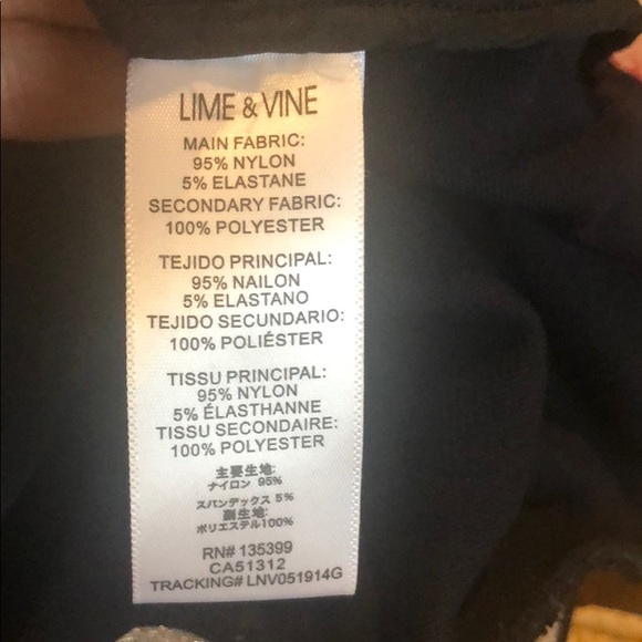 Black top/ crewneck - Picture 6 of 6